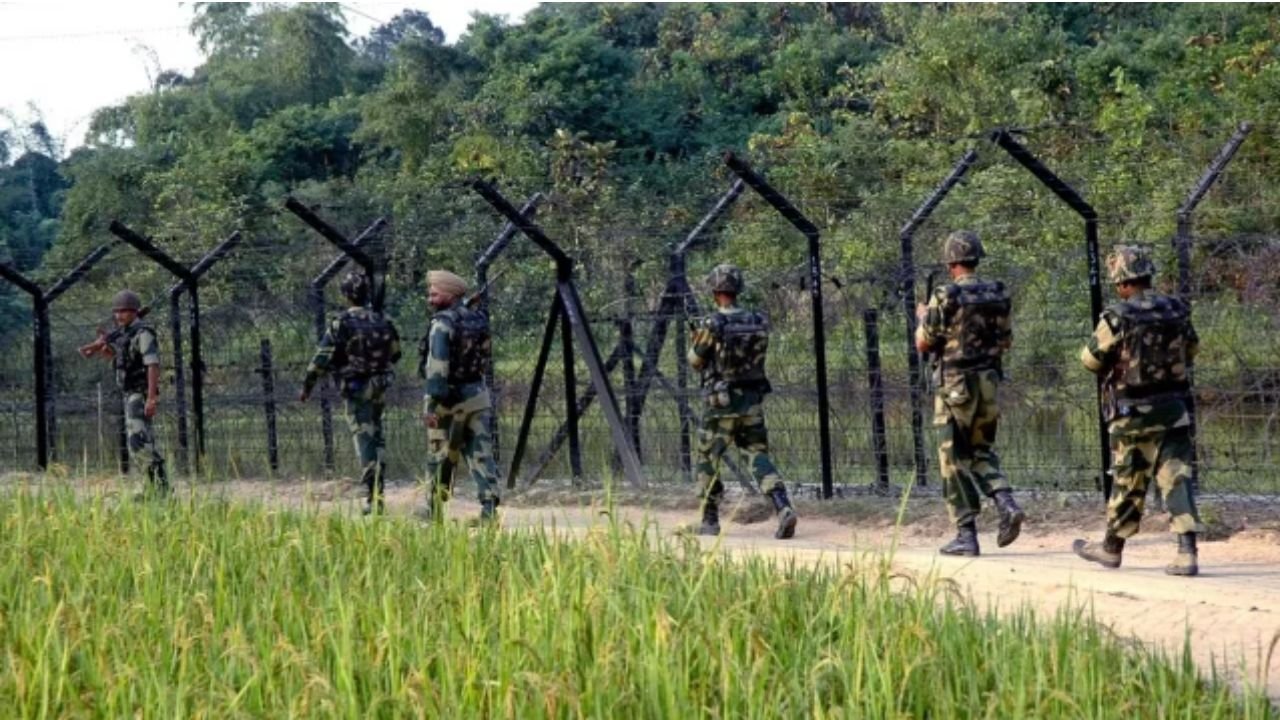 ভারতের ‘পুশ-ইন’ নীতি ও কূটনৈতিক তৎপরতা: বাংলাদেশ সম্পর্কের দ্বৈত বার্তা?