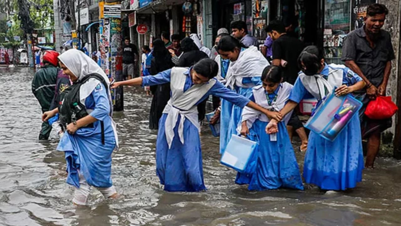 টানা বৃষ্টি ও বন্যা পরিস্থিতি: চট্টগ্রাম বোর্ডের সব জেলার এইচএসসি পরীক্ষা স্থগিত