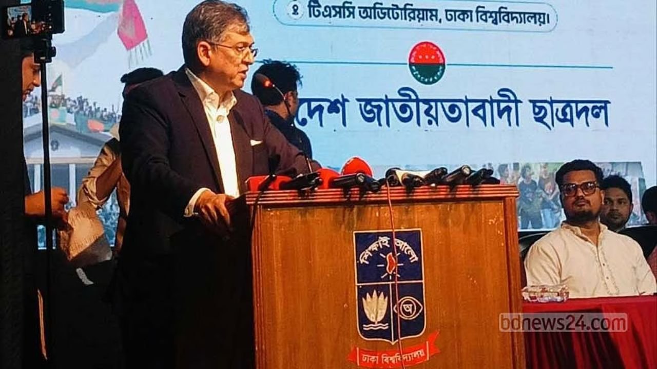 আওয়ামী লীগের ভবিষ্যৎ নির্ধারণ হবে আদালতে, নির্বাহী সিদ্ধান্তে নয়: স্বরাষ্ট্রমন্ত্রী