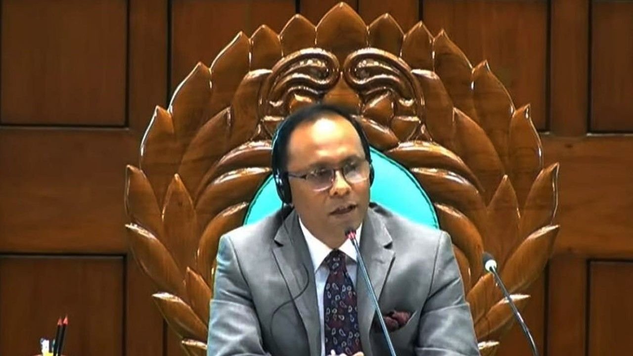 ভারপ্রাপ্ত রাষ্ট্রপতির দায়িত্ব নেওয়ায় স্পিকারের দায়িত্বে ব্যারিস্টার কায়সার কামাল