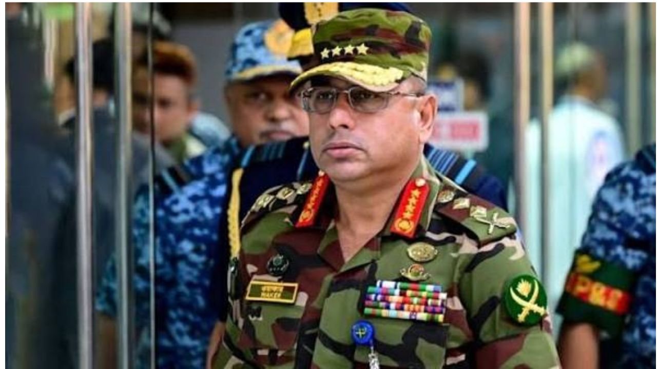 চেক রিপাবলিক ও স্লোভাকিয়া সফর শেষে দেশে ফিরলেন সেনাপ্রধান