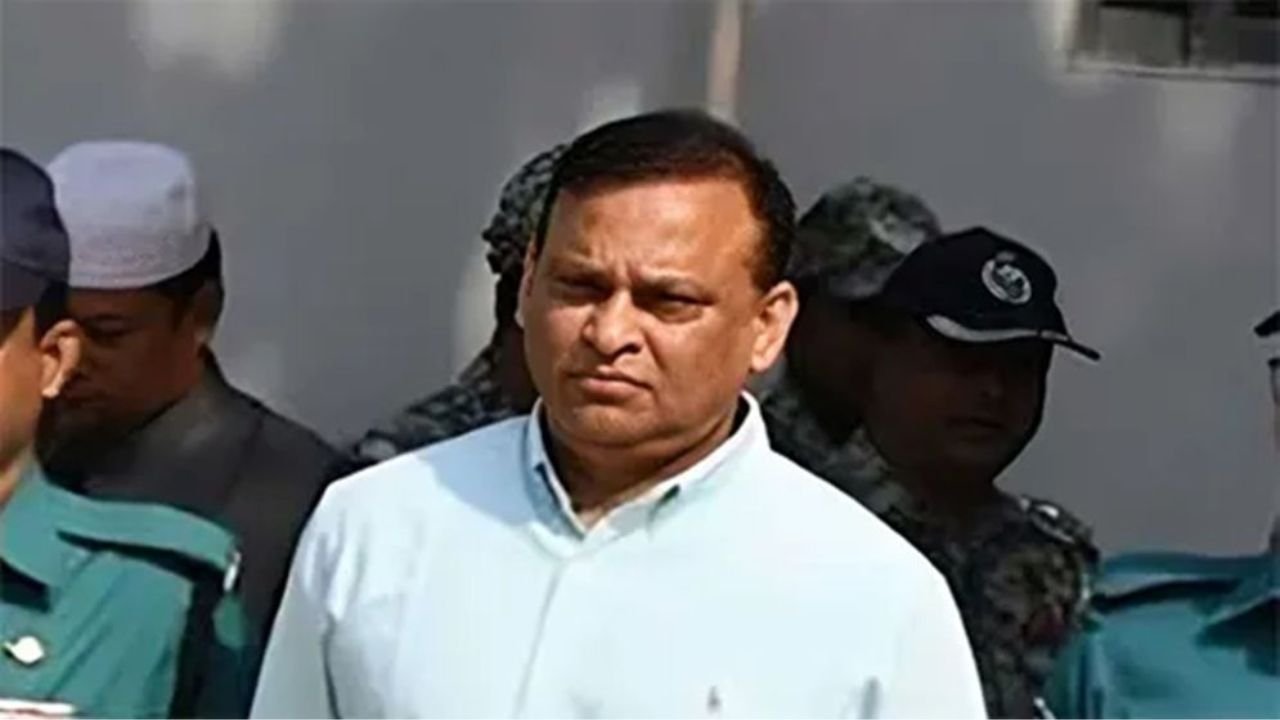 জলসিঁড়ির আটতলা ভবনে দুদকের অভিযান, জিয়াউল আহসানের সম্পদের তালিকা প্রস্তুত শুরু