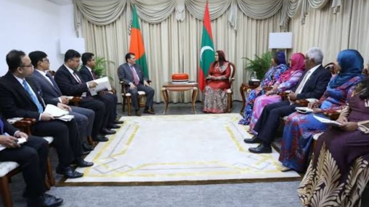 বাণিজ্য সম্প্রসারণে বাংলাদেশ-মালদ্বীপের সরাসরি জাহাজ চলাচল চালুর উদ্যোগ