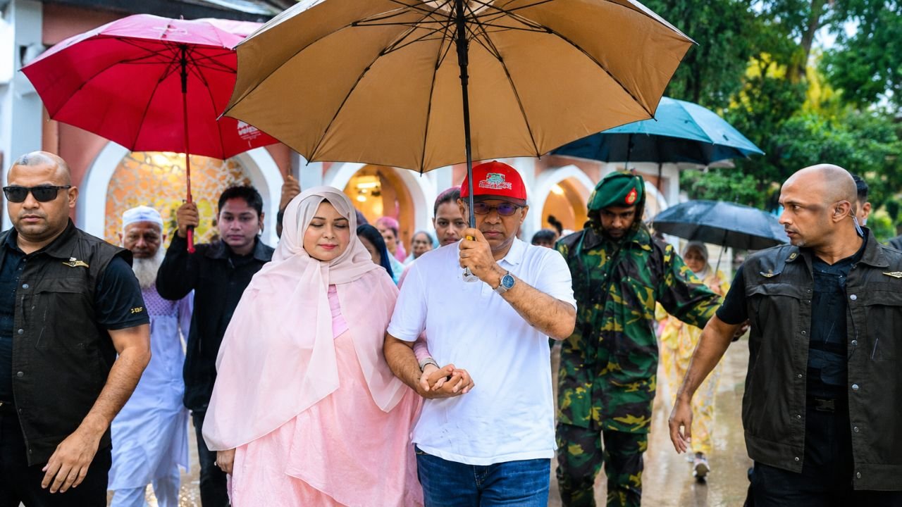 প্রধানমন্ত্রীর ব্যক্তিগত আচরণে নতুন বার্তা, তবে রাজনৈতিক সংস্কৃতি বদলের বড় চ্যালেঞ্জ প্রতিষ্ঠানেই
