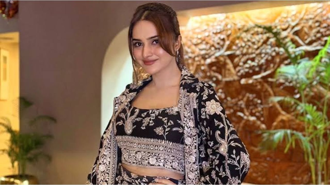 আর্জেন্টিনার হারে শোবিজ তারকাদের আবেগঘন প্রতিক্রিয়া, মেসিকে ঘিরে ভালোবাসার প্রকাশ