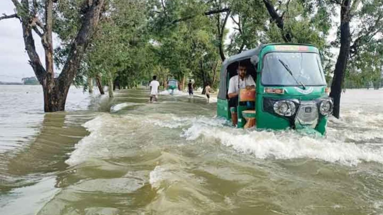 টানা বৃষ্টিতে সুনামগঞ্জে বন্যার শঙ্কা, হাওর ভ্রমণে সতর্কতা জারি