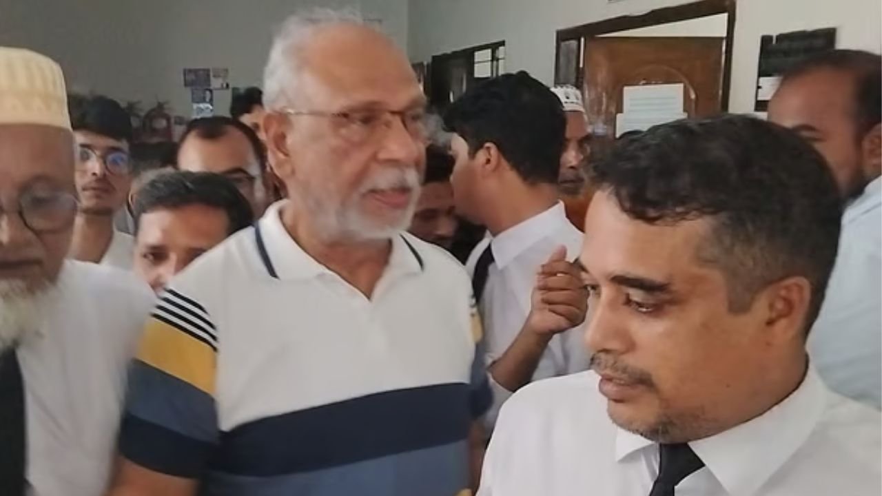 মানবতাবিরোধী অপরাধের মামলায় গ্রেপ্তার সাবেক মন্ত্রী লতিফ সিদ্দিকী