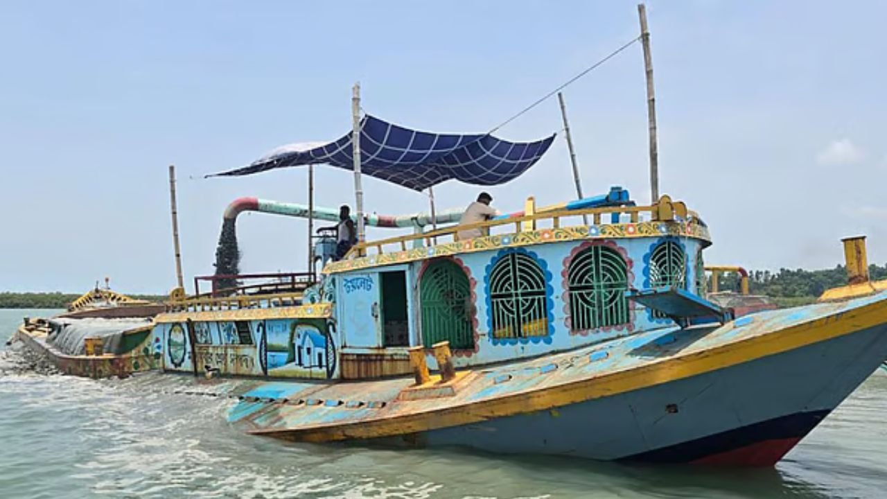 মহেশখালী চ্যানেল থেকে অবৈধ বালু উত্তোলন: ঠিকাদারি প্রতিষ্ঠানকে ৫০ লাখ টাকার বেশি ক্ষতিপূরণ দিতে নির্দেশ