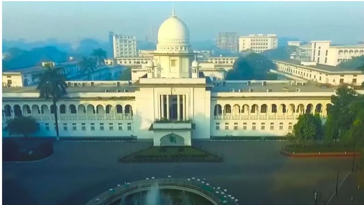 হজযাত্রীদের লাগেজ চুরি: তদন্ত কমিটি গঠনের নির্দেশ হাইকোর্টের