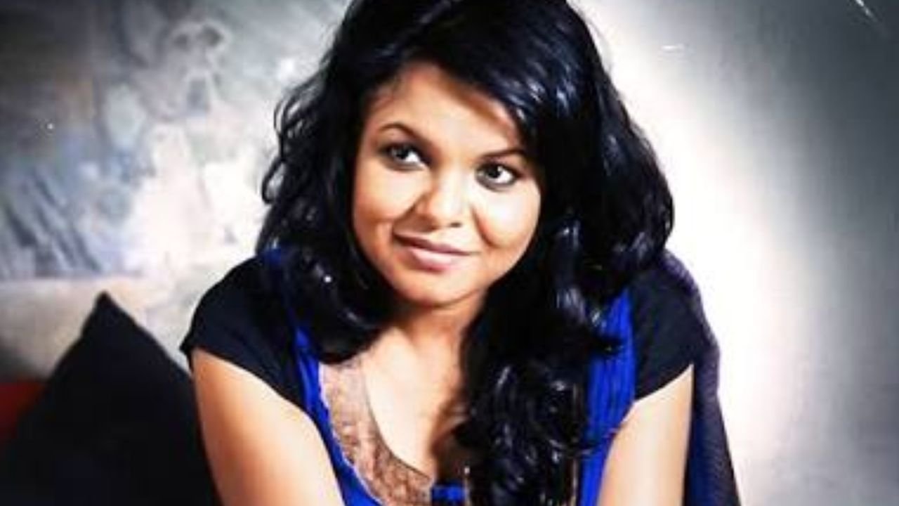 বিতর্কিত পোস্টের পর ফেসবুক অ্যাকাউন্ট অদৃশ্য, শাওনকে ঘিরে নতুন আলোচনা