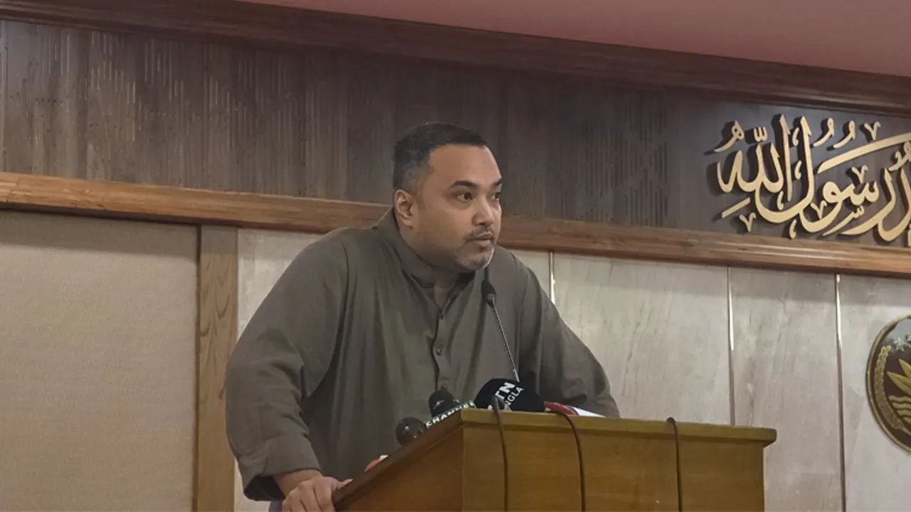 বন্যাদুর্গতদের পাশে সর্বোচ্চ অগ্রাধিকার নিয়ে কাজ করছে সরকার: মাহদী আমিন