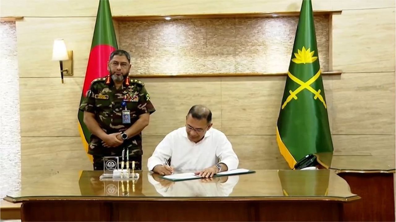 সেনা কর্মকর্তাদের পদোন্নতিতে রাজনৈতিক বিবেচনার সুযোগ নেই: প্রধানমন্ত্রী