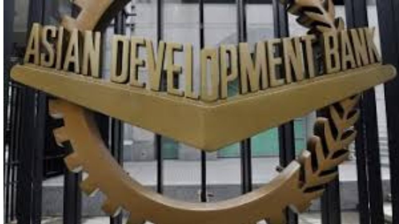 চ্যালেঞ্জের মধ্যেও স্থিতিশীল বাংলাদেশের অর্থনীতি, প্রবৃদ্ধি বাড়ার আশা এডিবির