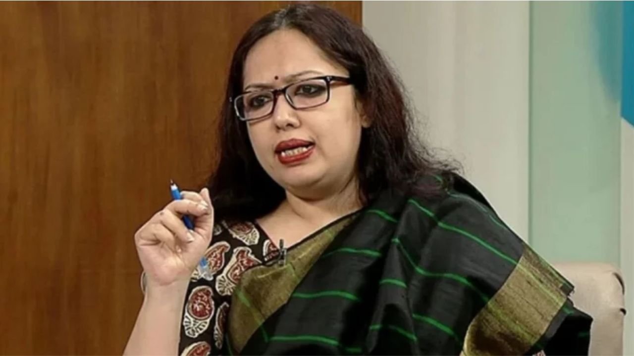 জেলা প্রশাসক নিয়োগ নিয়ে বিএনপির সমালোচনায় রুমিন ফারহানা