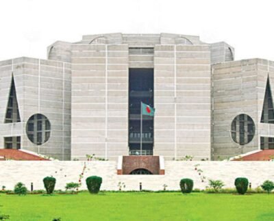 জাতীয় সংসদ ভবনের স্থপতি কে?