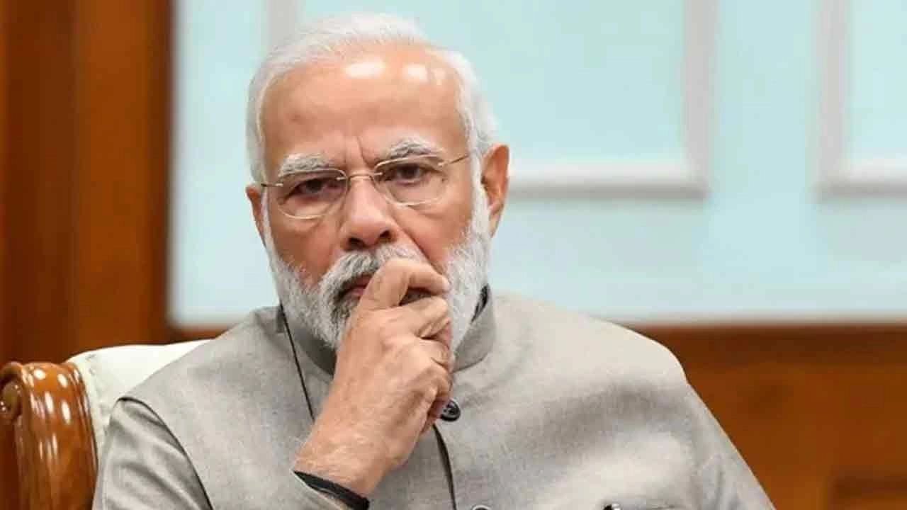 ই-২০ পেট্রোল ইস্যুতে আবারও উত্তপ্ত ভারত, মোদির বাসভবন ঘেরাওয়ের ঘোষণা কেজরিওয়ালের