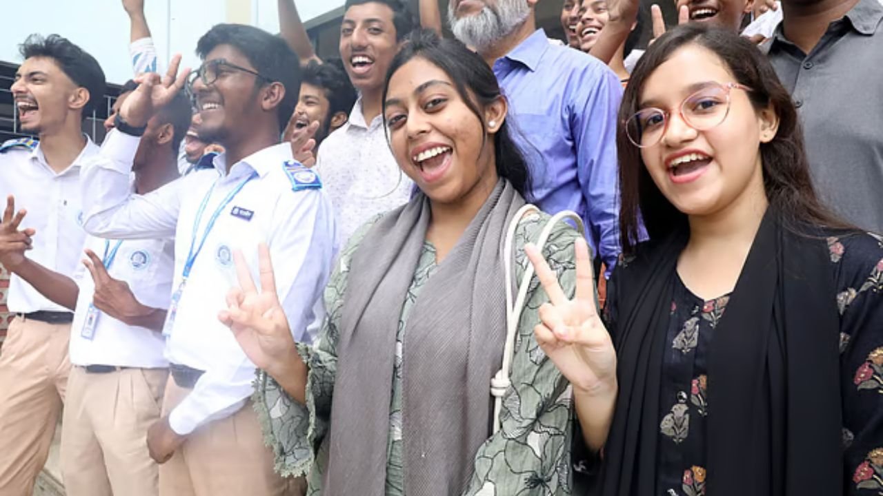 রমজান-ঈদের কারণে ২০২৭ সালের এসএসসি পরীক্ষা মার্চে নেওয়ার আলোচনা
