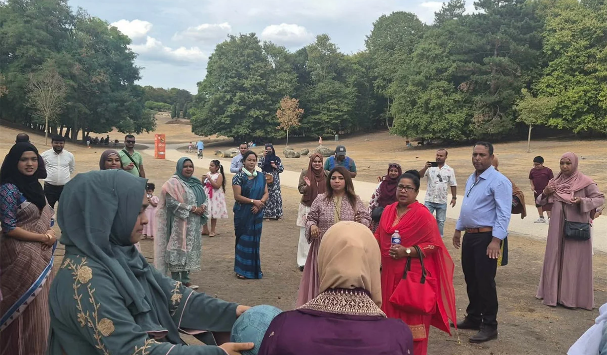 প্যারিসের লাকর্নোভ পার্কে ফ্রান্স-বাংলাদেশ প্রেস ক্লাবের ফ্যামিলি ডে