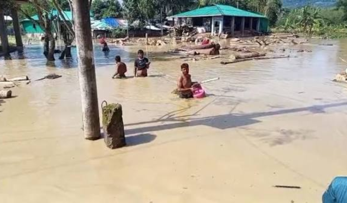 খাগড়াছড়িতে টানা বৃষ্টিতে আকস্মিক বন্যা, পানিবন্দি বহু পরিবার