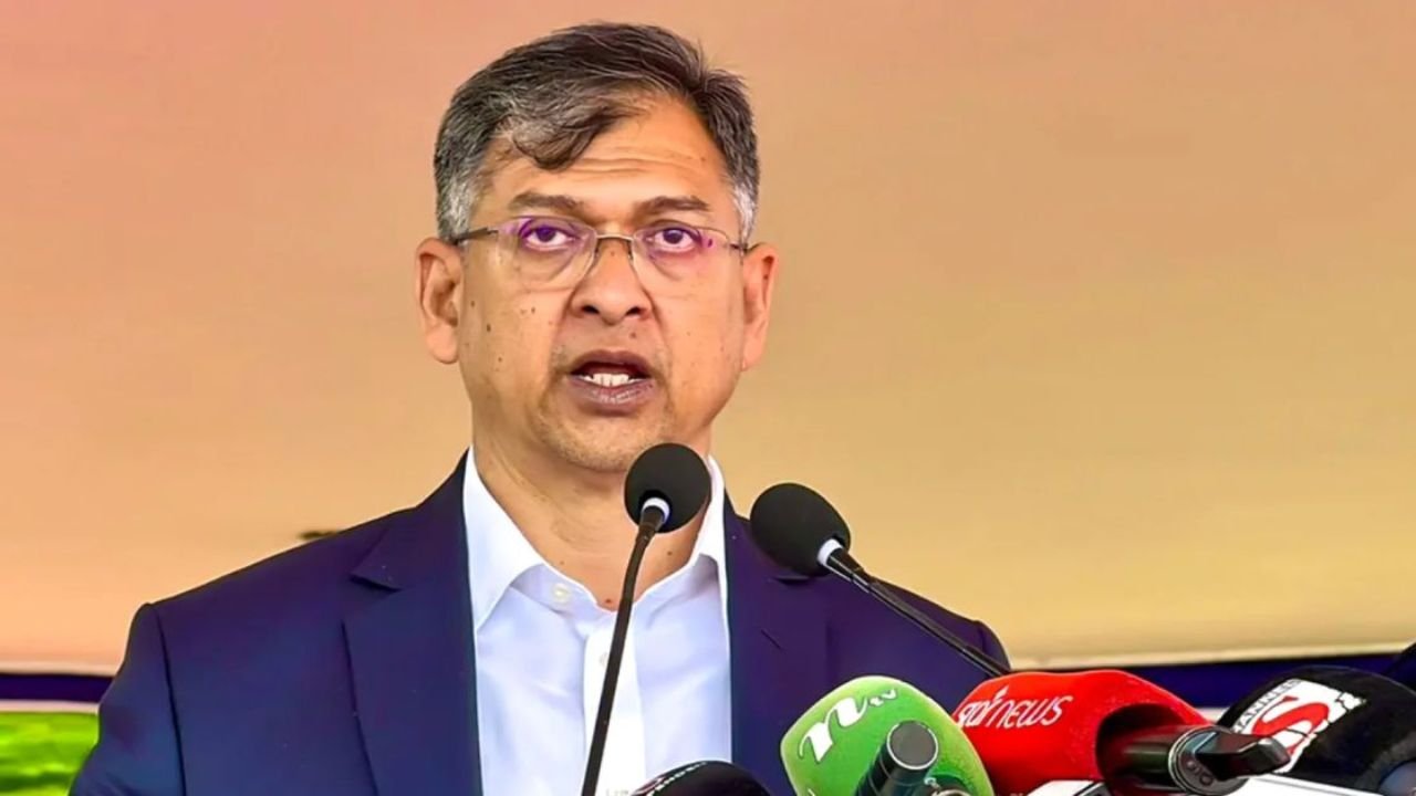 ‘৫ আগস্ট ঘিরে আওয়ামী লীগের কোনো তৎপরতা চালানোর সক্ষমতা নেই’ : স্বরাষ্ট্রমন্ত্রী