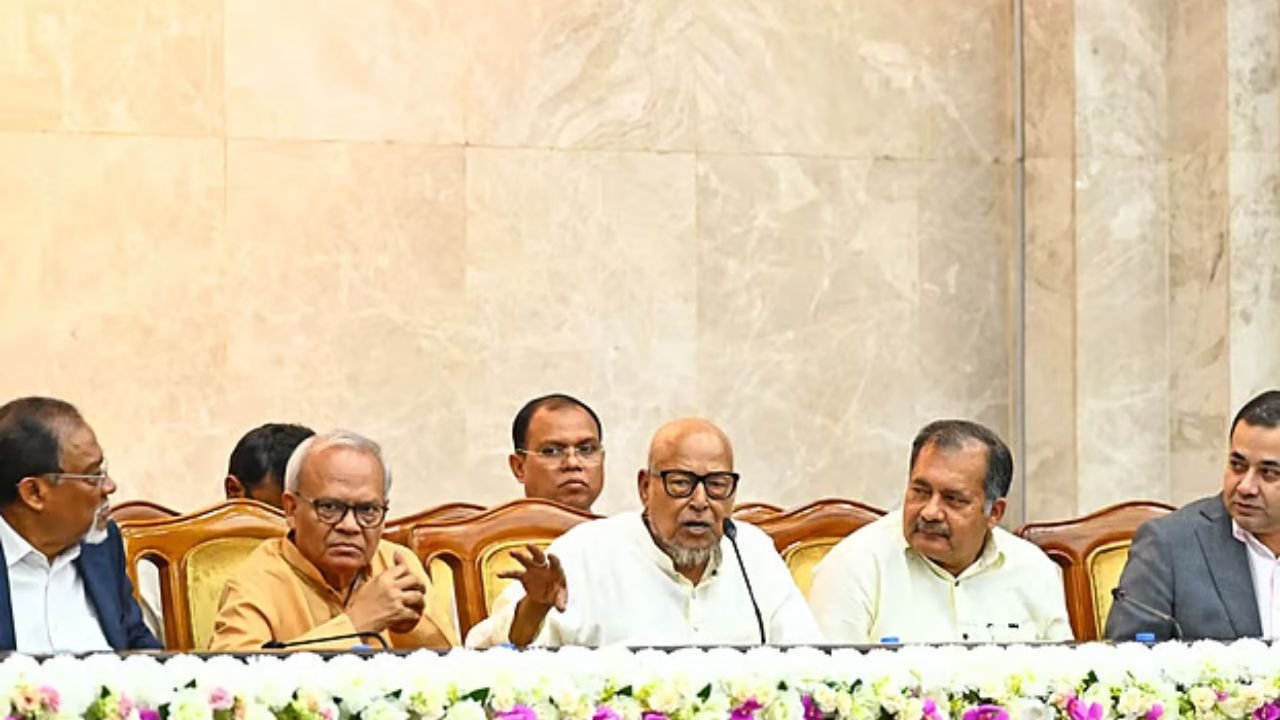 শিগগিরই জনপ্রশাসন সংস্কার কমিশন গঠন করা হবে: নজরুল ইসলাম খান