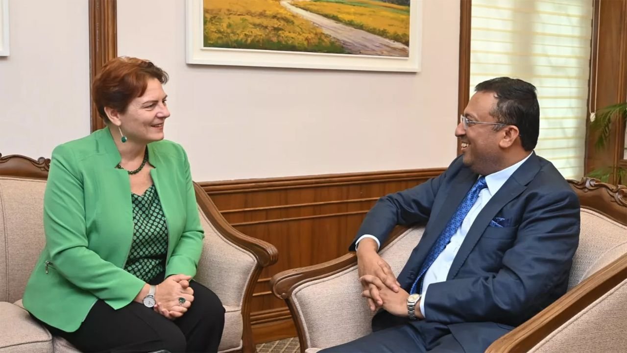 বাংলাদেশ থেকে আরও দক্ষ জনশক্তি নিতে লিথুয়ানিয়ার প্রতি আহ্বান