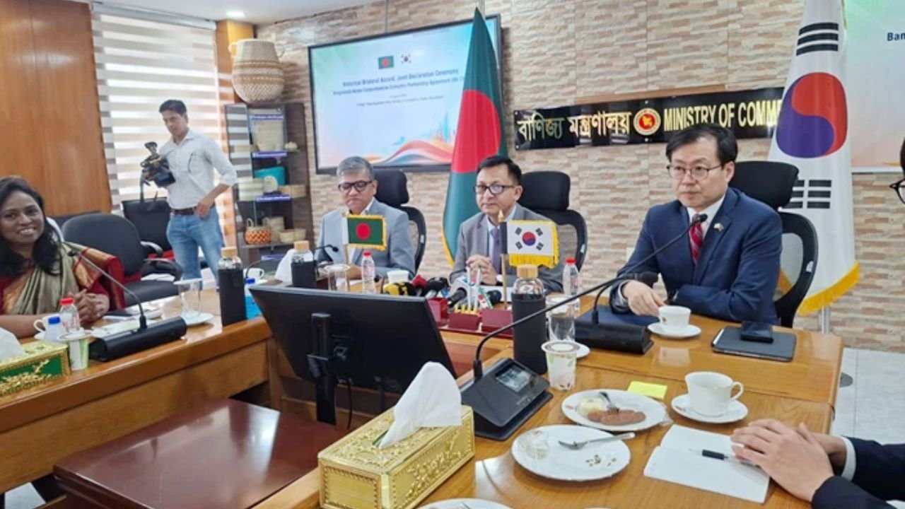 বাংলাদেশ-দক্ষিণ কোরিয়ার সিইপিএ স্বাক্ষর, ৯৭ শতাংশ বাংলাদেশি পণ্যে মিলবে শুল্ক সুবিধা