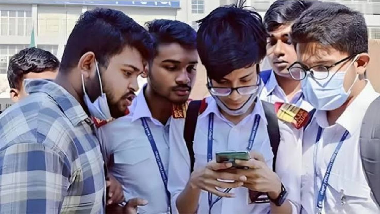 এসএসসির ফলের ভিত্তিতেই একাদশে ভর্তি, থাকছে না ভর্তি পরীক্ষা