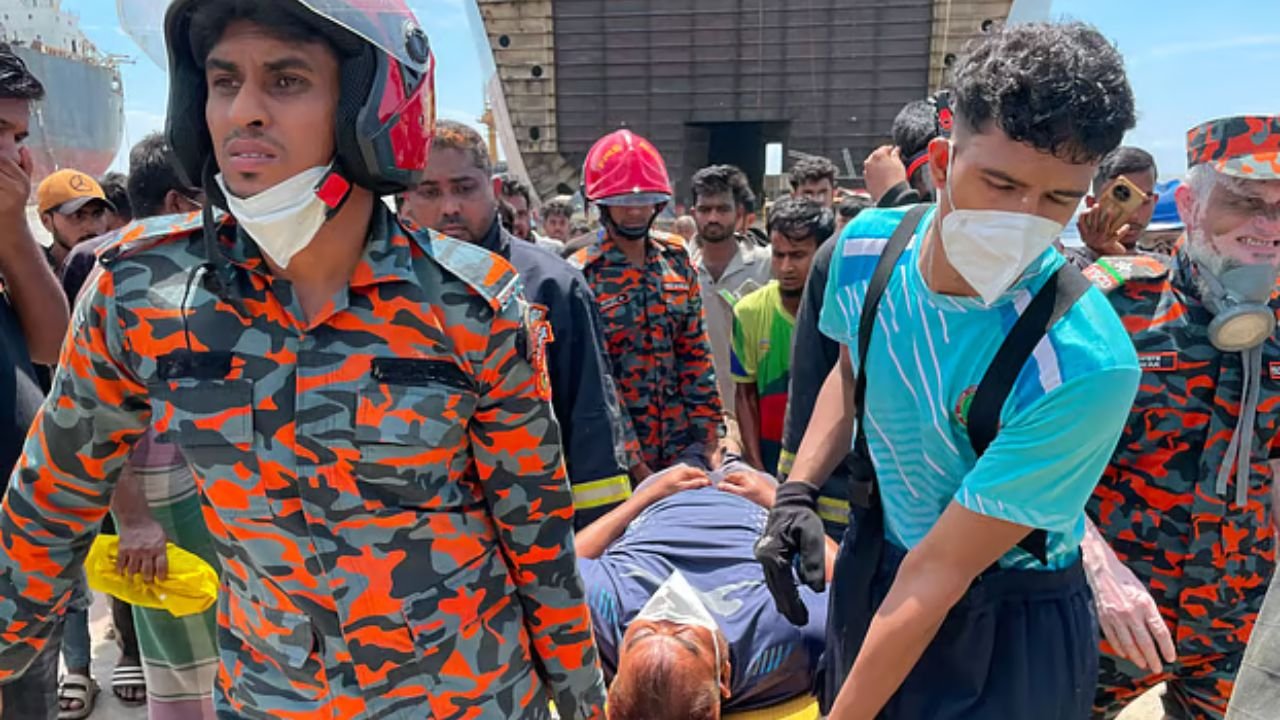 সীতাকুণ্ডে জাহাজভাঙা কারখানায় বিষাক্ত গ্যাসে নিহত ৮