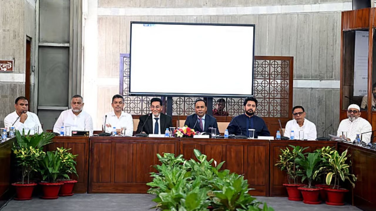 রাষ্ট্রপতি নির্বাচনে দলীয় সিদ্ধান্তের বাইরে ভোট দিলে এমপি পদ হারাবেন: চিফ হুইপ