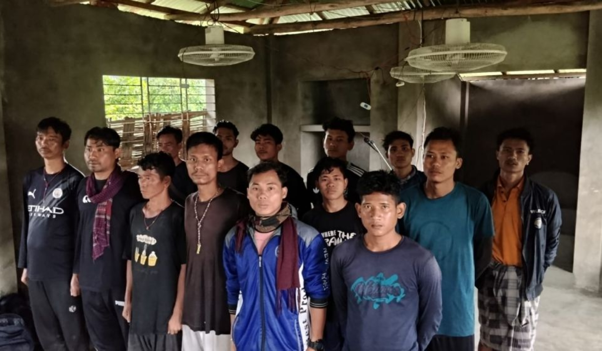 বান্দরবান সীমান্তে মিয়ানমারের আইনশৃঙ্খলা বাহিনীর ১৪ সদস্য আটক
