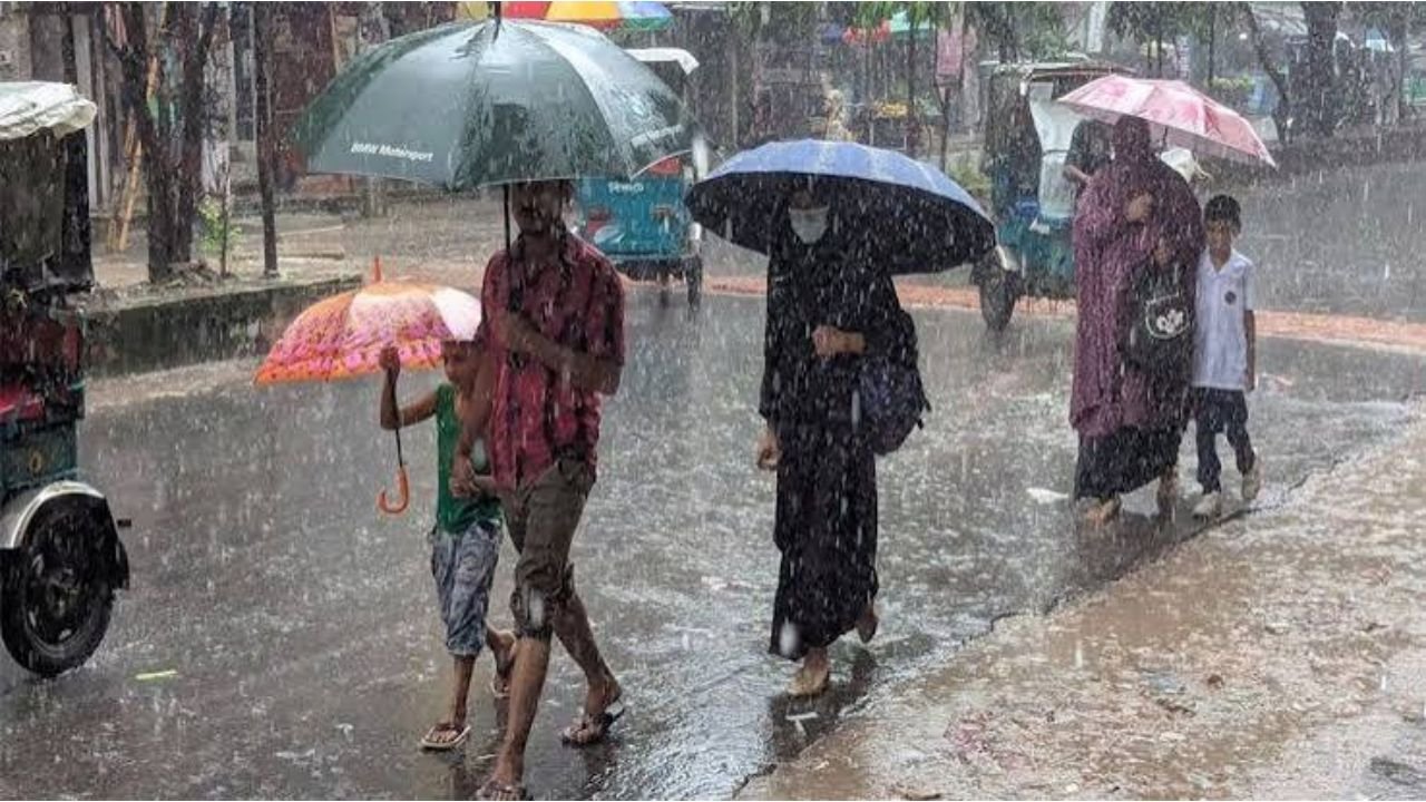 দুপুরের মধ্যে ৭ জেলায় বজ্রবৃষ্টির আশঙ্কা, নদীবন্দরে ১ নম্বর সতর্কসংকেত