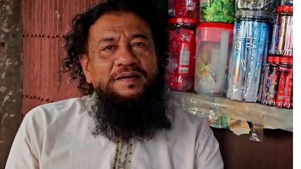 রুপালি পর্দা থেকে গ্রামের জীবনে ইলিয়াস কোবরা, এখন সময় কাটে কৃষিকাজ ও সমাজসেবায়