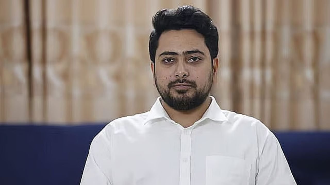 ‘জনগণের সরকার’ বললেও গড়ে উঠছে অলিগার্কদের সরকার: নাহিদ ইসলাম