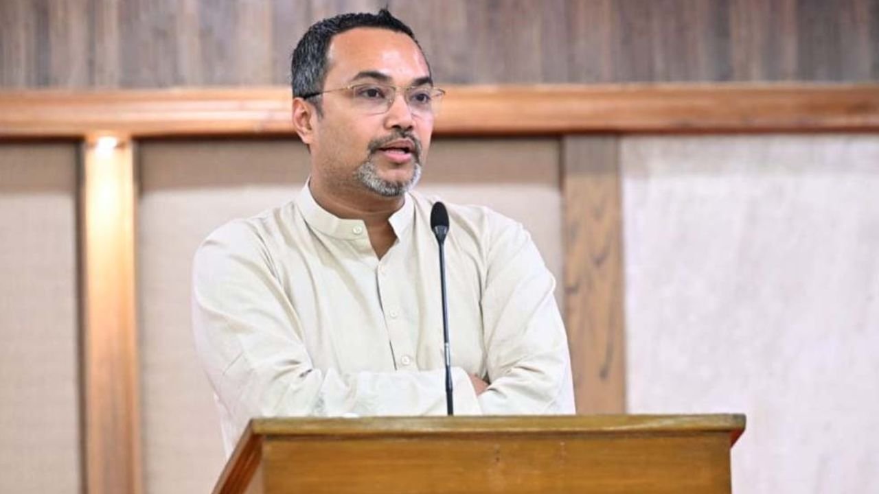 ট্রিলিয়ন ডলারের অর্থনীতি গড়তে কাজ করছে সরকার: মাহদী আমিন