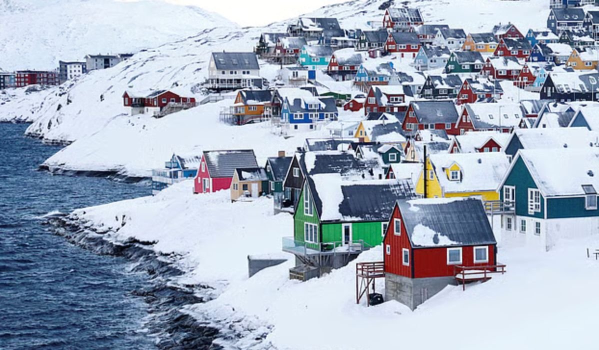 গ্রিনল্যান্ড নিয়ে ডেনমার্কের সঙ্গে যুক্তরাষ্ট্রের চুক্তি, বড় সামরিক উপস্থিতির ঘোষণা ট্রাম্পের