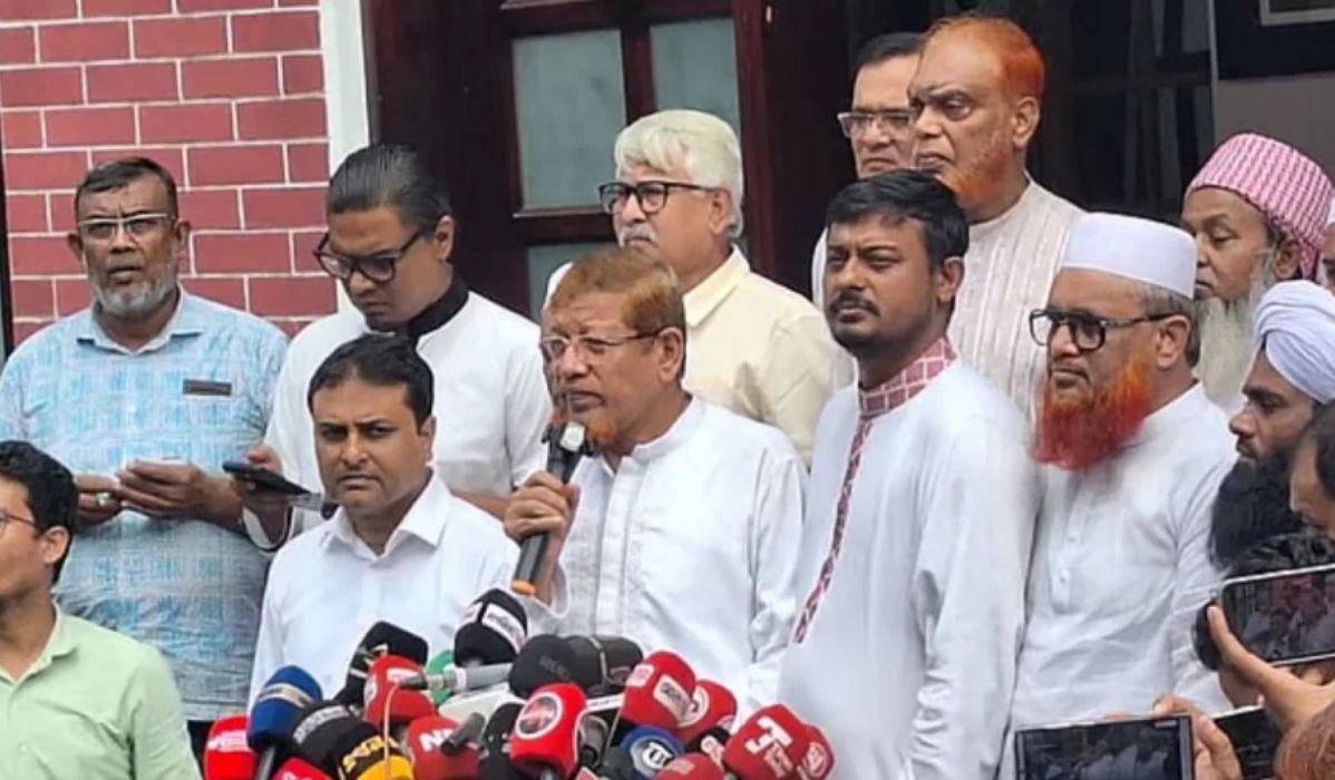 রংপুর অভিমুখে লংমার্চে পাঁচ জেলায় পাঁচ পথসভা করবে ১১ দলীয় ঐক্য