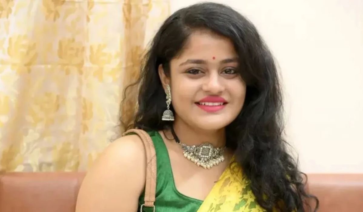 গরুর মাংস খাওয়া নিয়ে তিথি বসুর মন্তব্য, তুমুল বিতর্ক