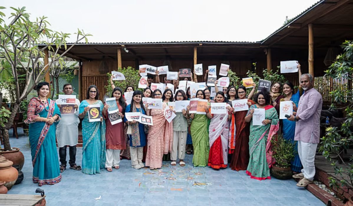 দেশীয় পণ্যের মেলা ‘সুতোর গল্প: শারদীয় উৎসব’ চলছে ধানমন্ডিতে