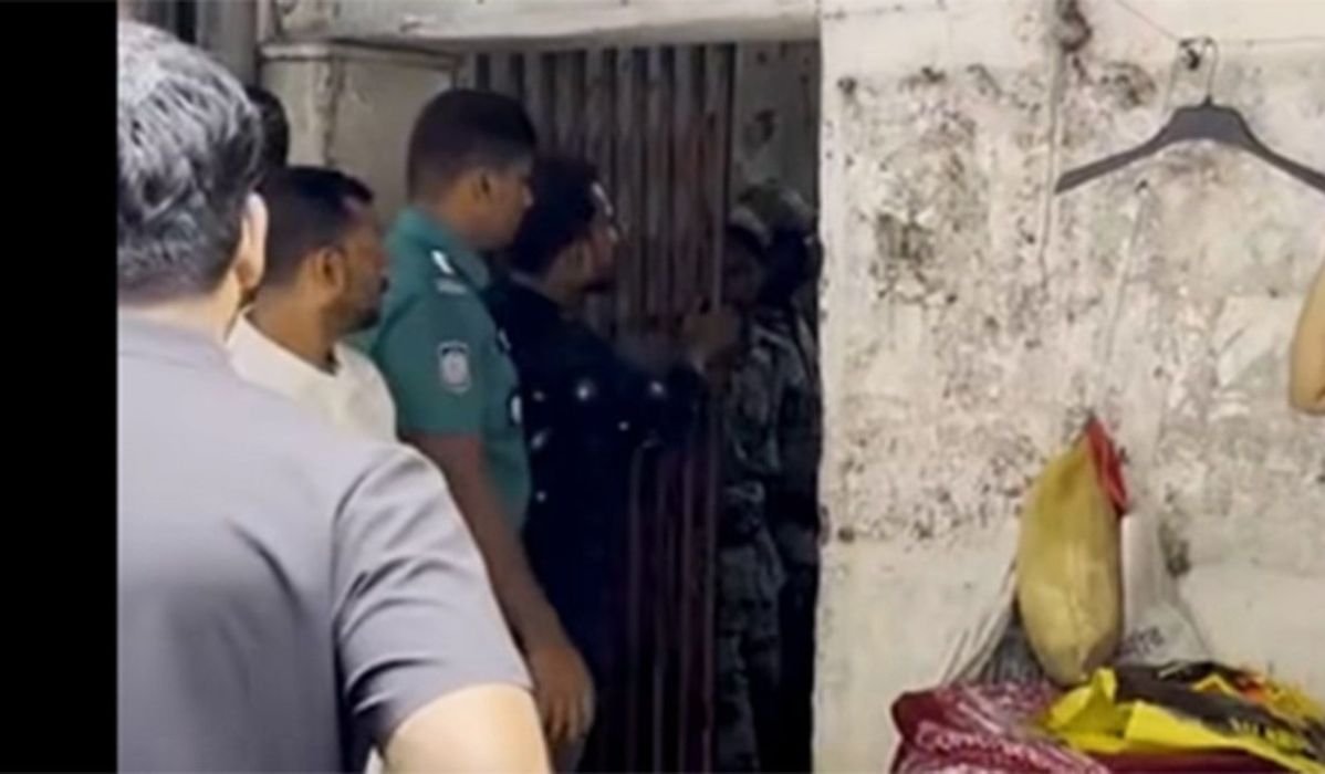 গুলিস্তানে জাসদ কার্যালয়ে বৈঠক, আওয়ামী লীগের শতাধিক নেতাকর্মী আটক