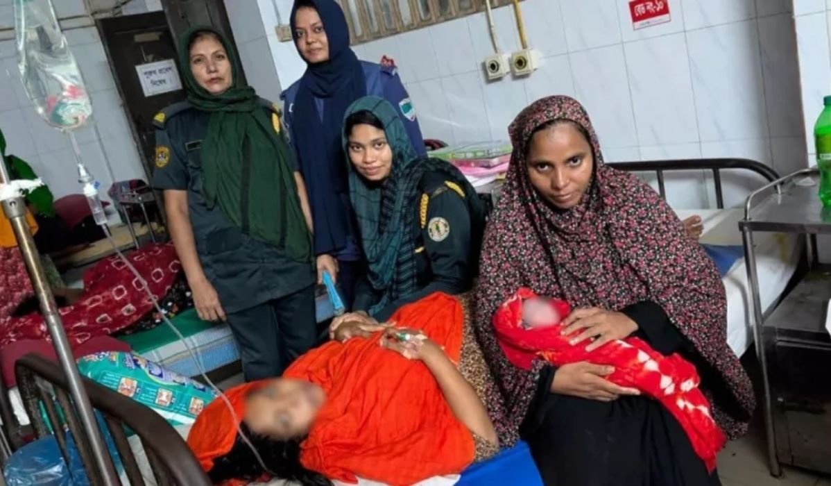 অ্যাম্বুলেন্সেই পুত্রসন্তানের জন্ম দিলেন নারী হাজতি