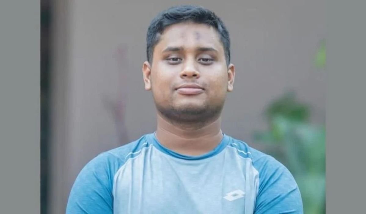 ‘ঘুস খাওয়ার প্রতিযোগিতা চলছে’, বিএমইটি নিয়ে হাসনাত আবদুল্লাহ