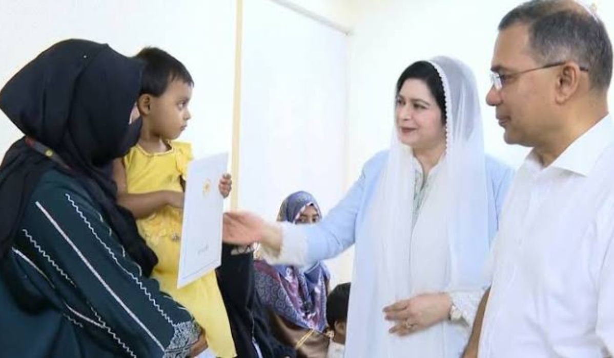 নিহত দুই সেনাসদস্যের পরিবারের সঙ্গে প্রধানমন্ত্রীর সাক্ষাৎ