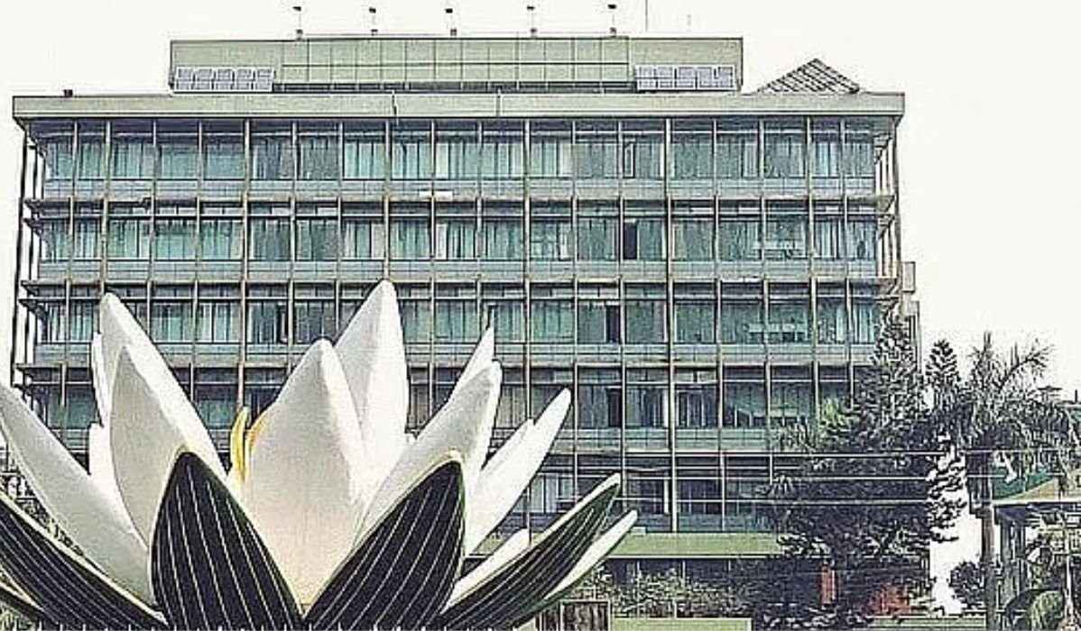 কোম্পানির মালিকানা ছাড়া ব্যাংকের প্রতিনিধি পরিচালক হওয়া যাবে না