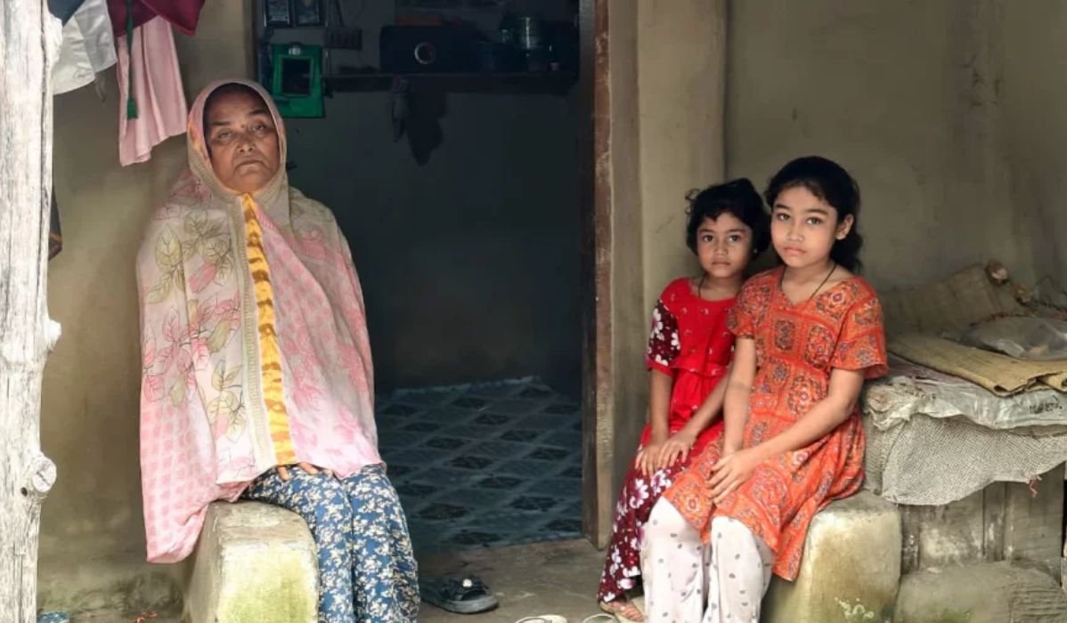 স্বামী হত্যার আসামির বাড়ি লুটের মামলায় কারাগারে ফাতেমা, মাকে ছাড়া কাঁদছে দুই শিশু