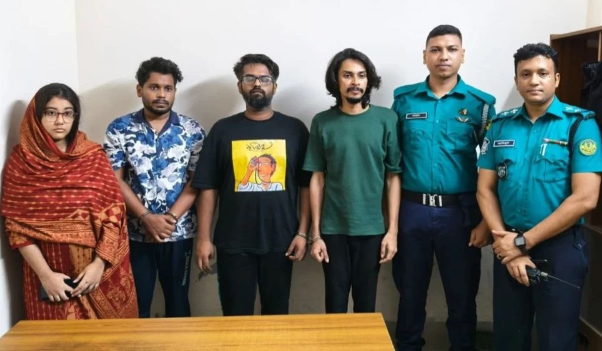 রাবির সাবেক শিক্ষার্থীকে হানি ট্র্যাপে ফেলে মুক্তিপণ আদায়ের অভিযোগ, গ্রেপ্তার ৪