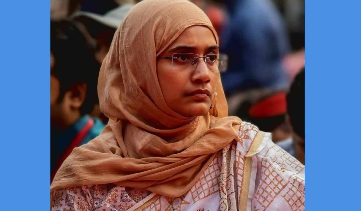 স্বামীর জন্য দোয়া চাইলেন সামান্থা শারমিন