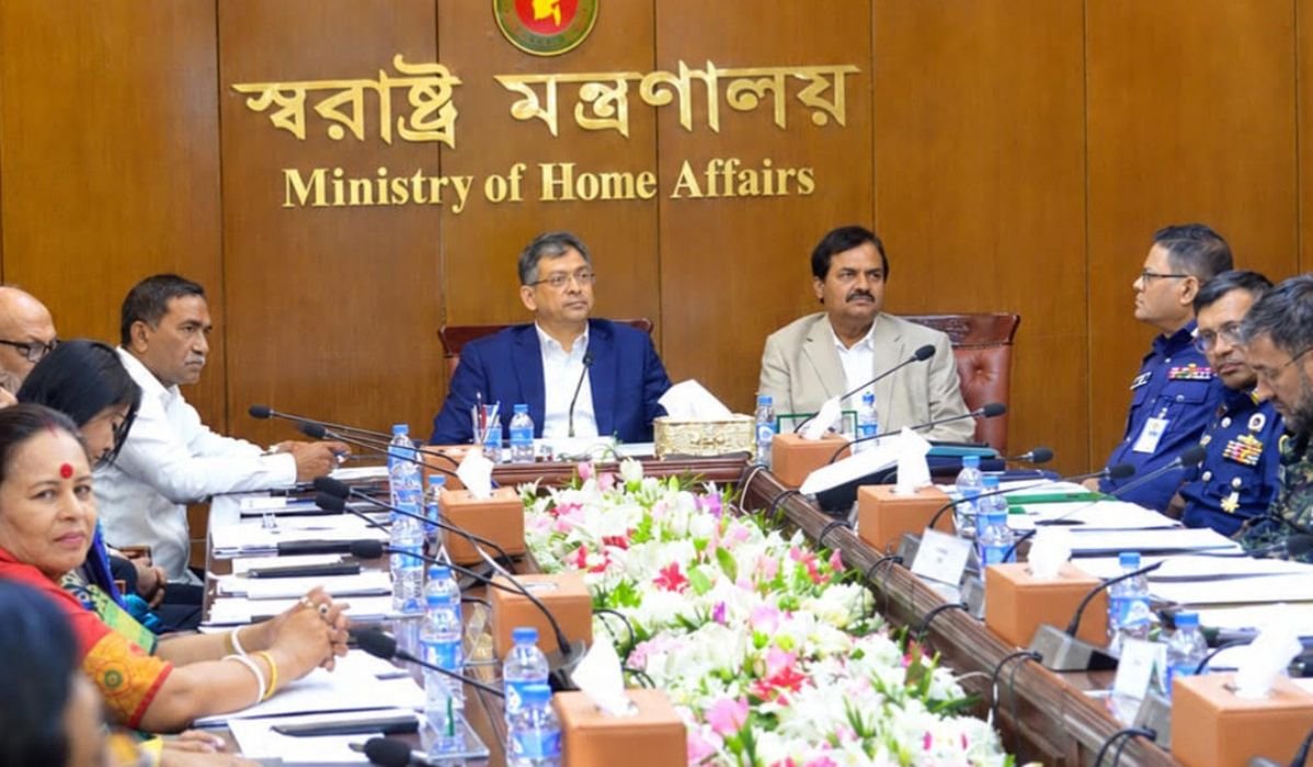 চাঁদাবাজ-সন্ত্রাসীদের বিরুদ্ধে অভিযান আরও জোরদার হবে: স্বরাষ্ট্রমন্ত্রী