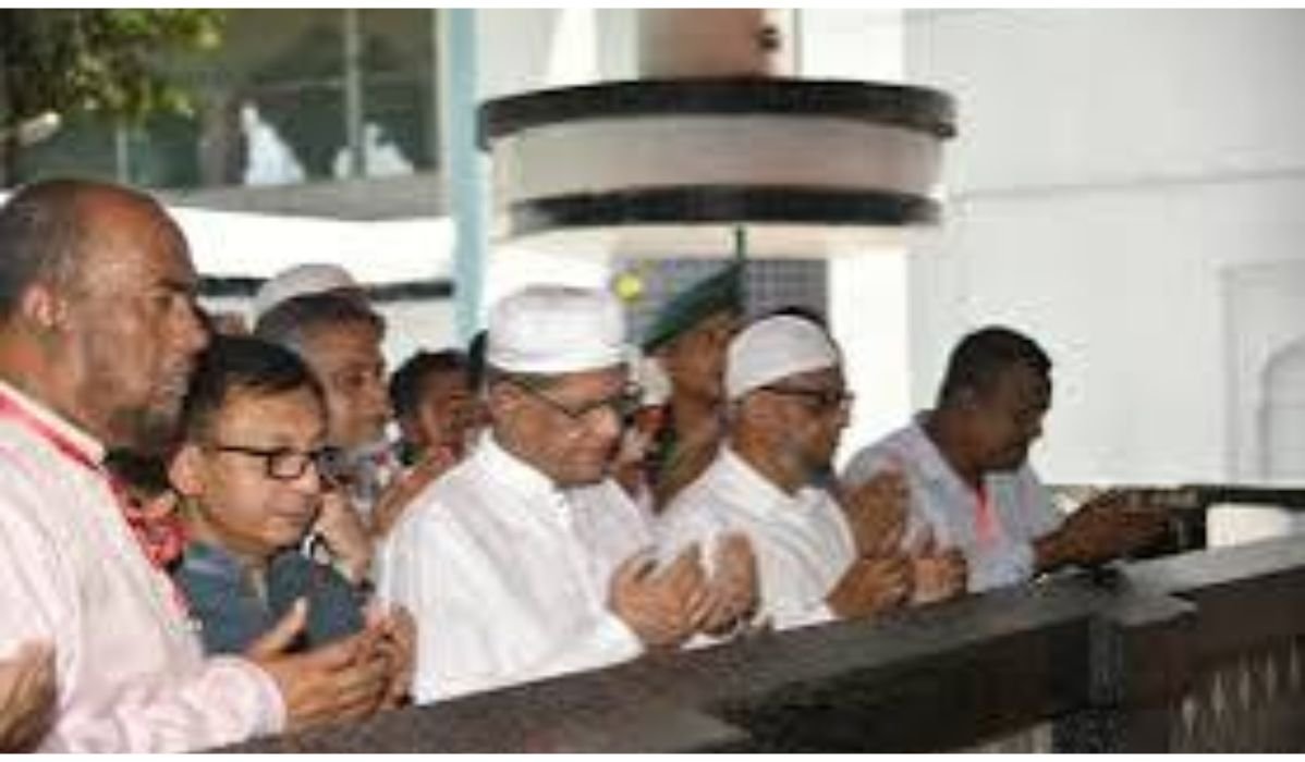 এক দিনের সফরে সিলেটে রাষ্ট্রপতি, মাজার জিয়ারতের পর নাগরিক সংবর্ধনায় যোগ দেবেন