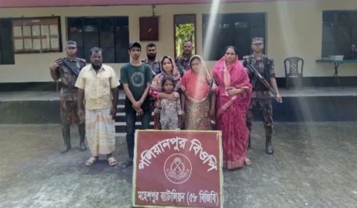 অবৈধভাবে ভারতে প্রবেশের সময় নারী-শিশুসহ আটক ৬ বাংলাদেশি